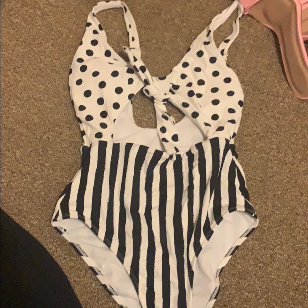 Bathing suit